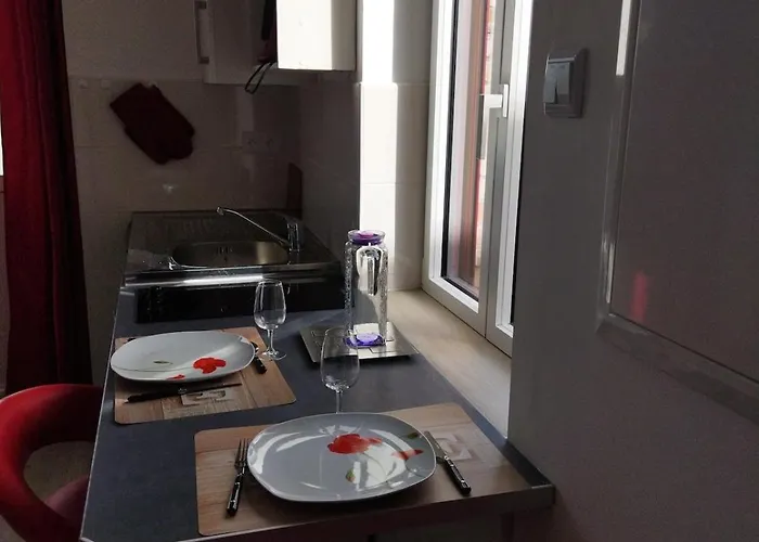 Le Kiosque De La Des Roses Et Atypique